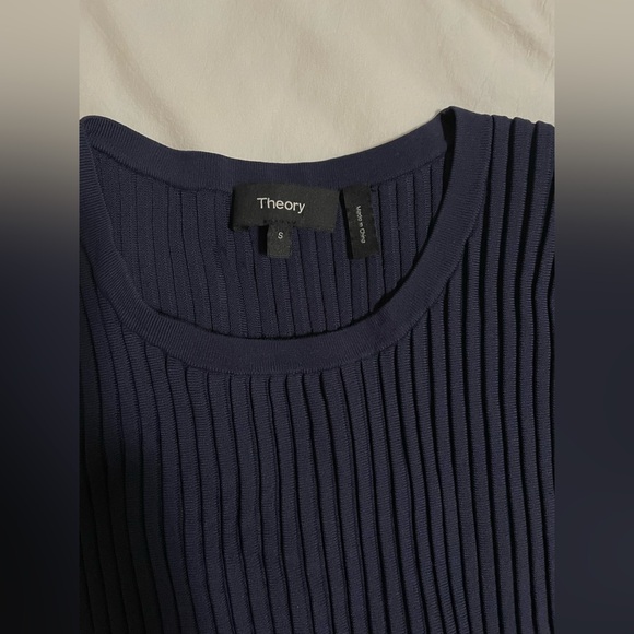 Dark blue Theory sleeveless detailed shirt size small - Picture 1 of 4